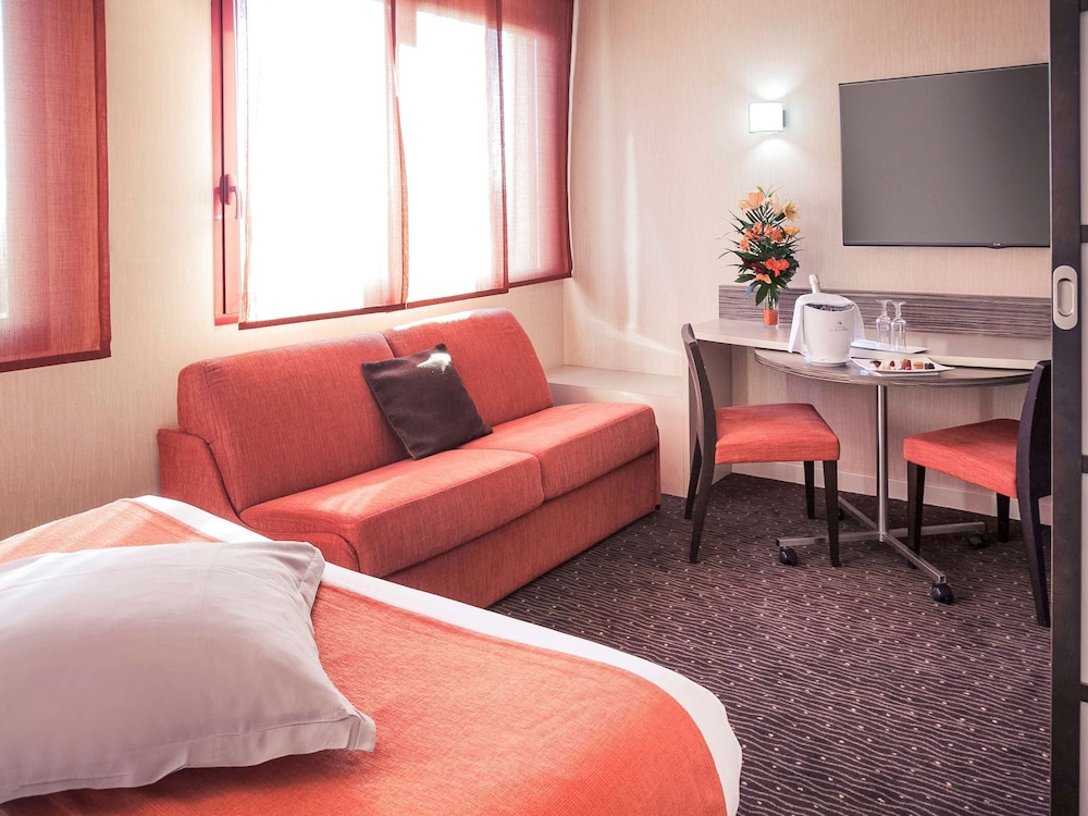 Mercure Lyon Est Villefontaine 48/64