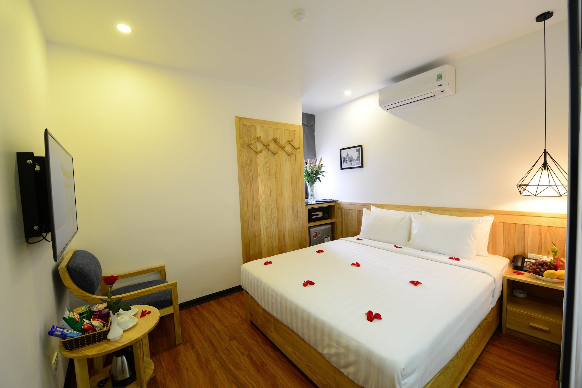 SUPERIOR, DOUBLE BED