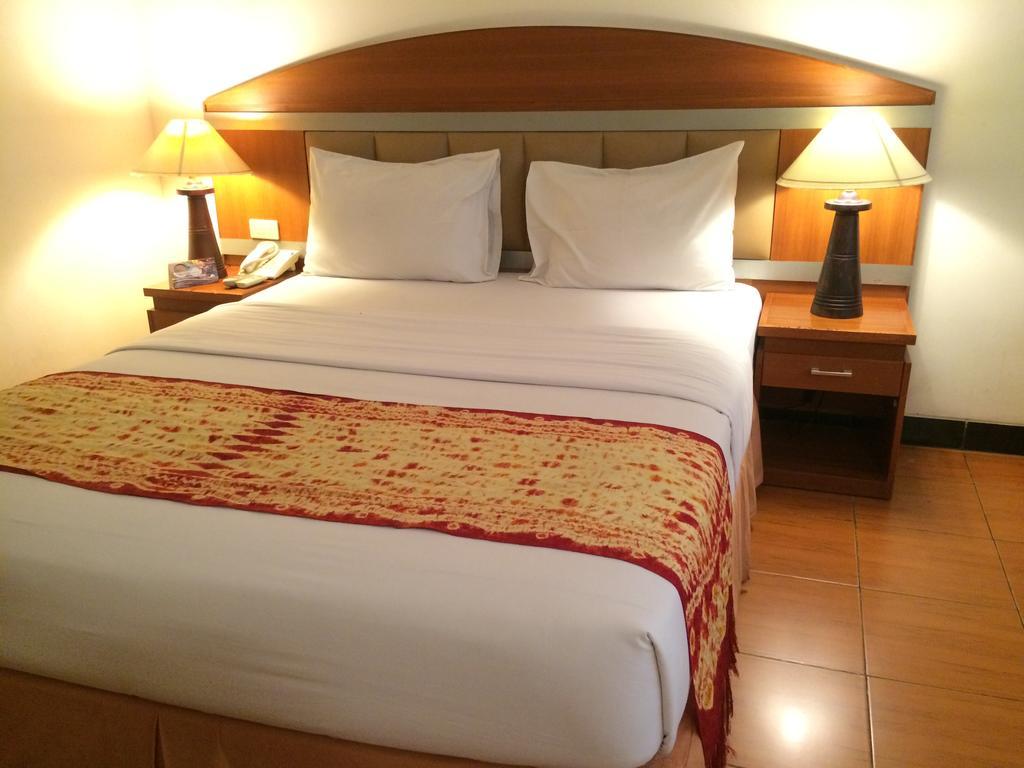 Blue Atlantic International Hotel 7/18