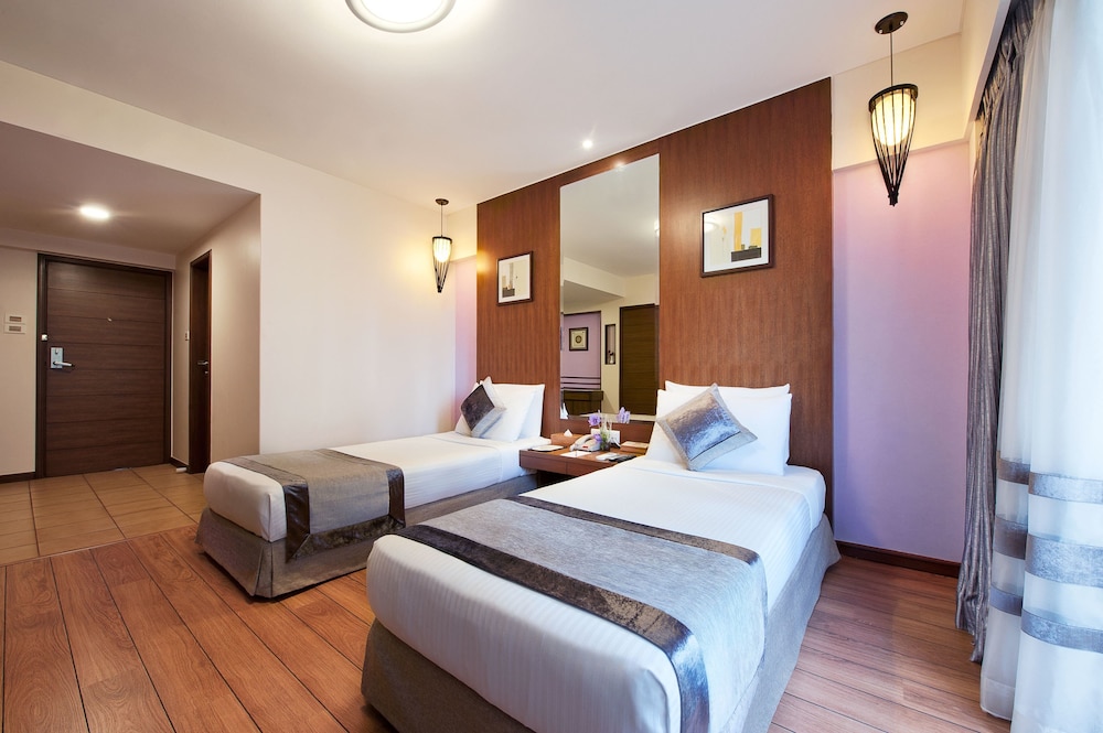 Grand Residency Service Apartment 8/40
