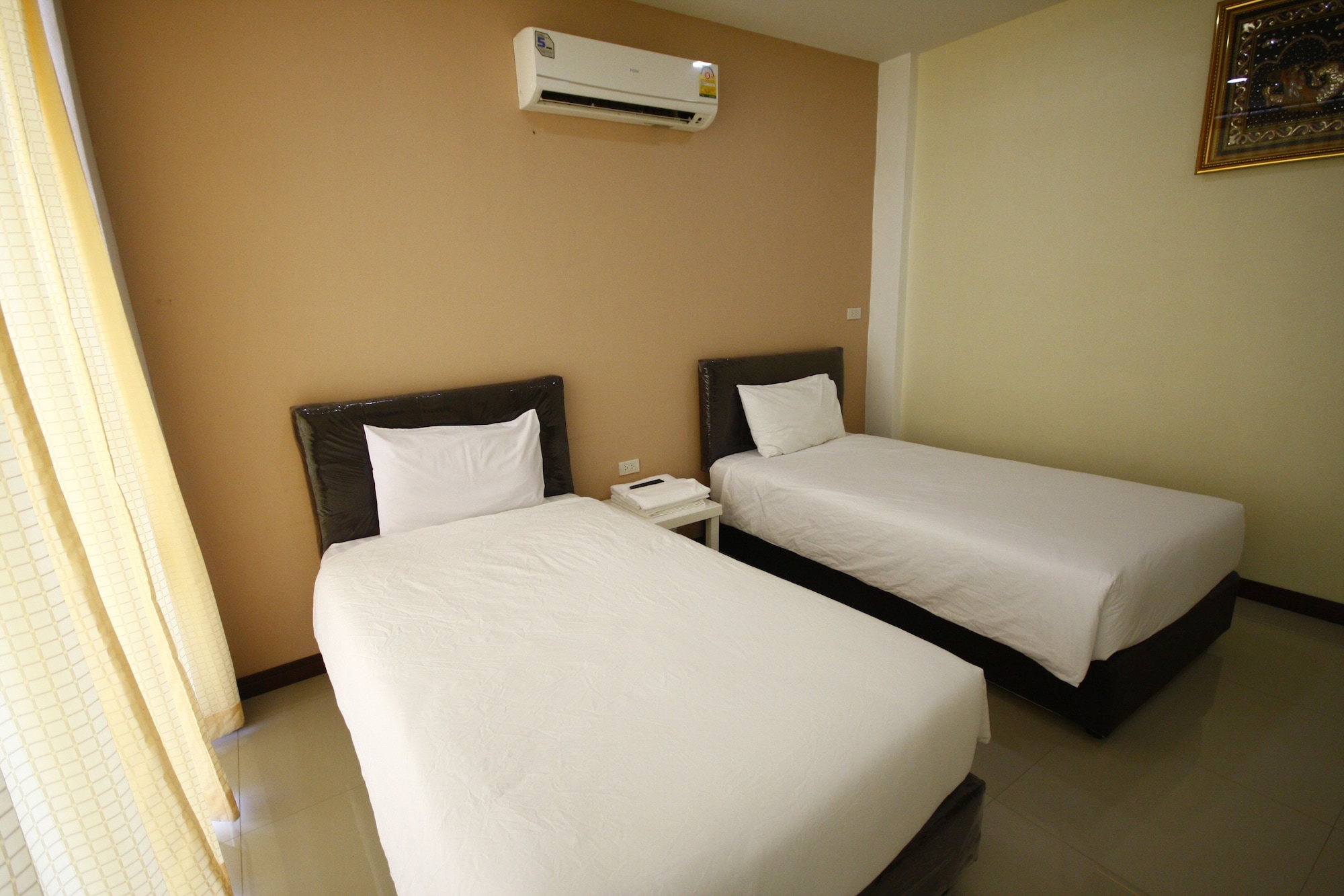 FAMILY SUITE, DELUXE