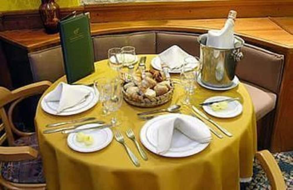 Sarmiento Palace Hotel 36/50