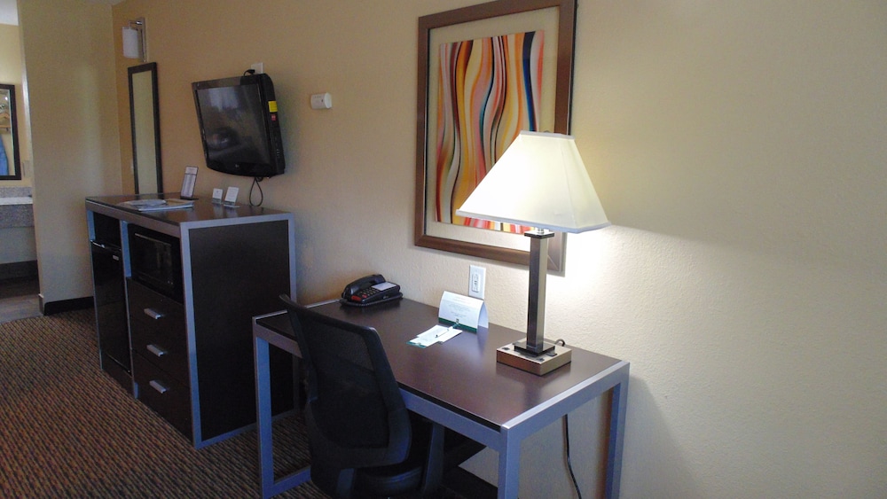 Quality Inn Glenpool - Tulsa 37/42