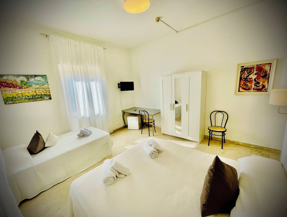 Albergo Minturnae 9/49