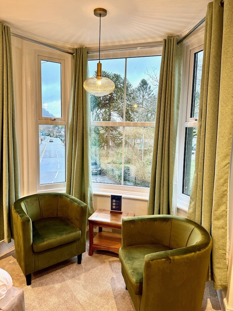Gwydyr Hotel 30/50