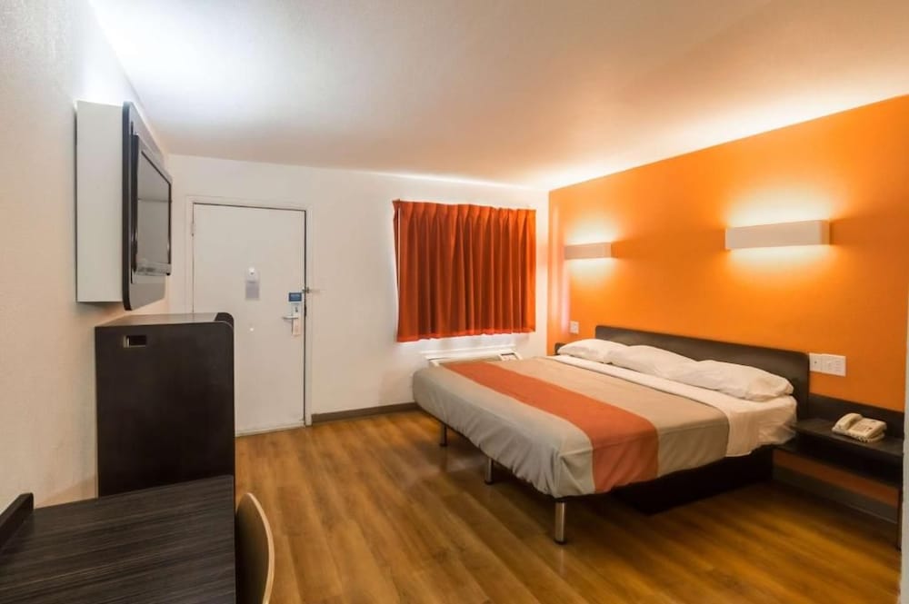 Motel6 Wichita Falls, TX - North 30/63