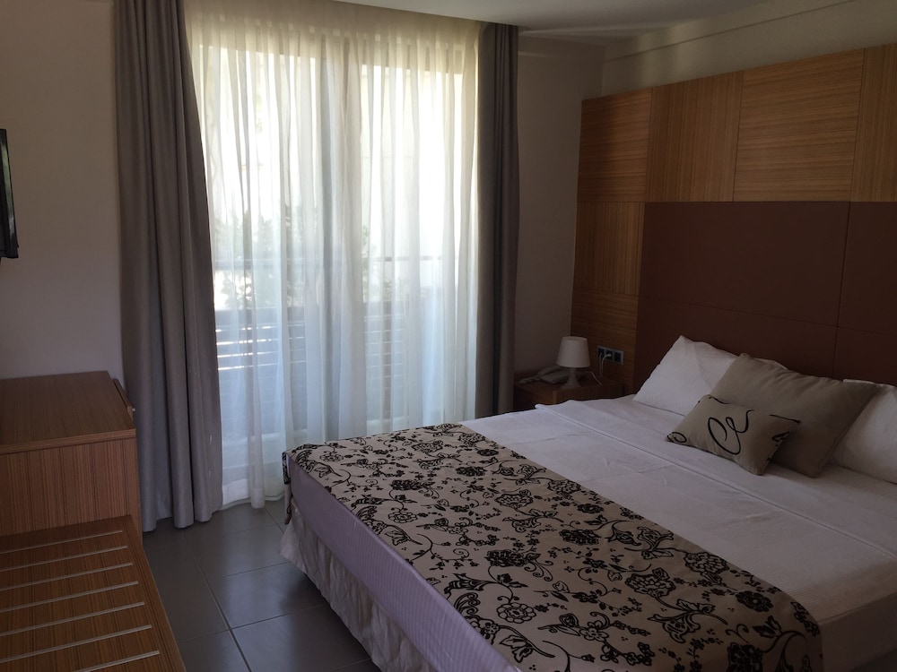 Butikhan Hotel 30/69