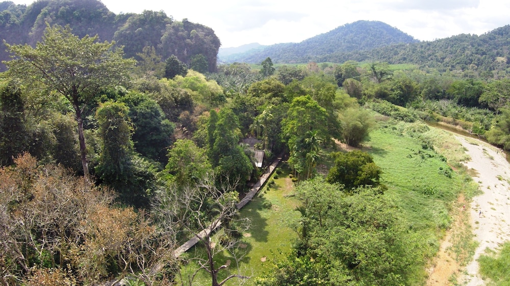 Khao Sok Riverside Cottages 29/50