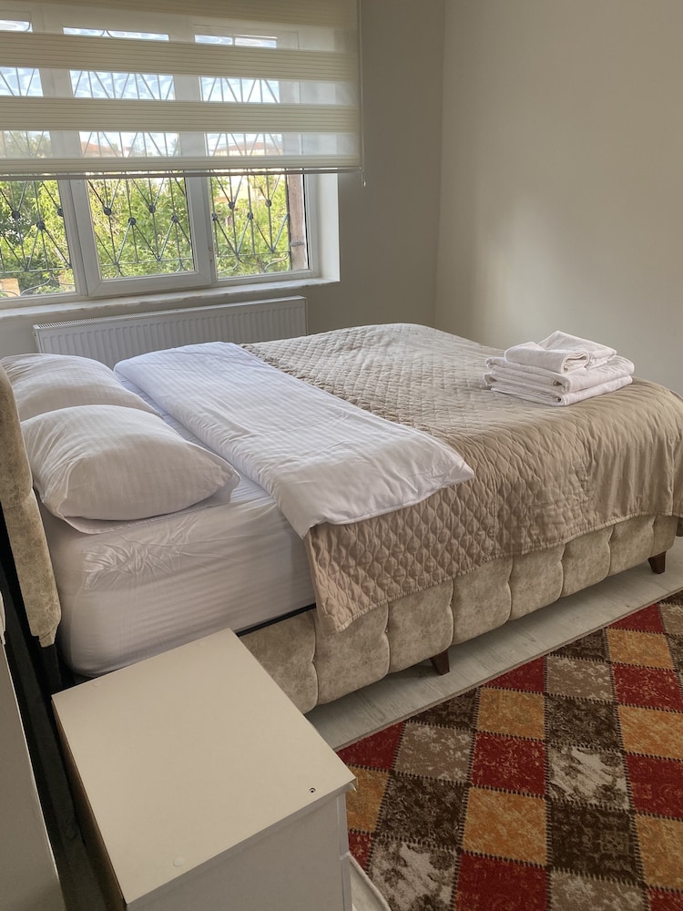 Family Cave Suites Hotel 8/50