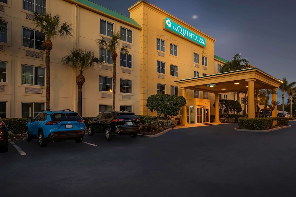La Quinta Inn & Suites by Wyndham Melbourne Viera 49/56