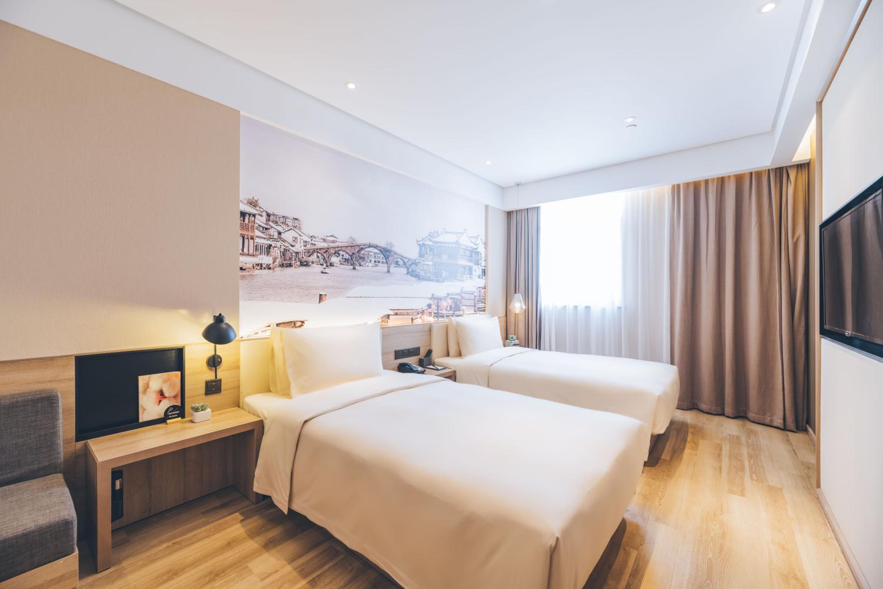 EXECUTIVE, TWIN BEDS