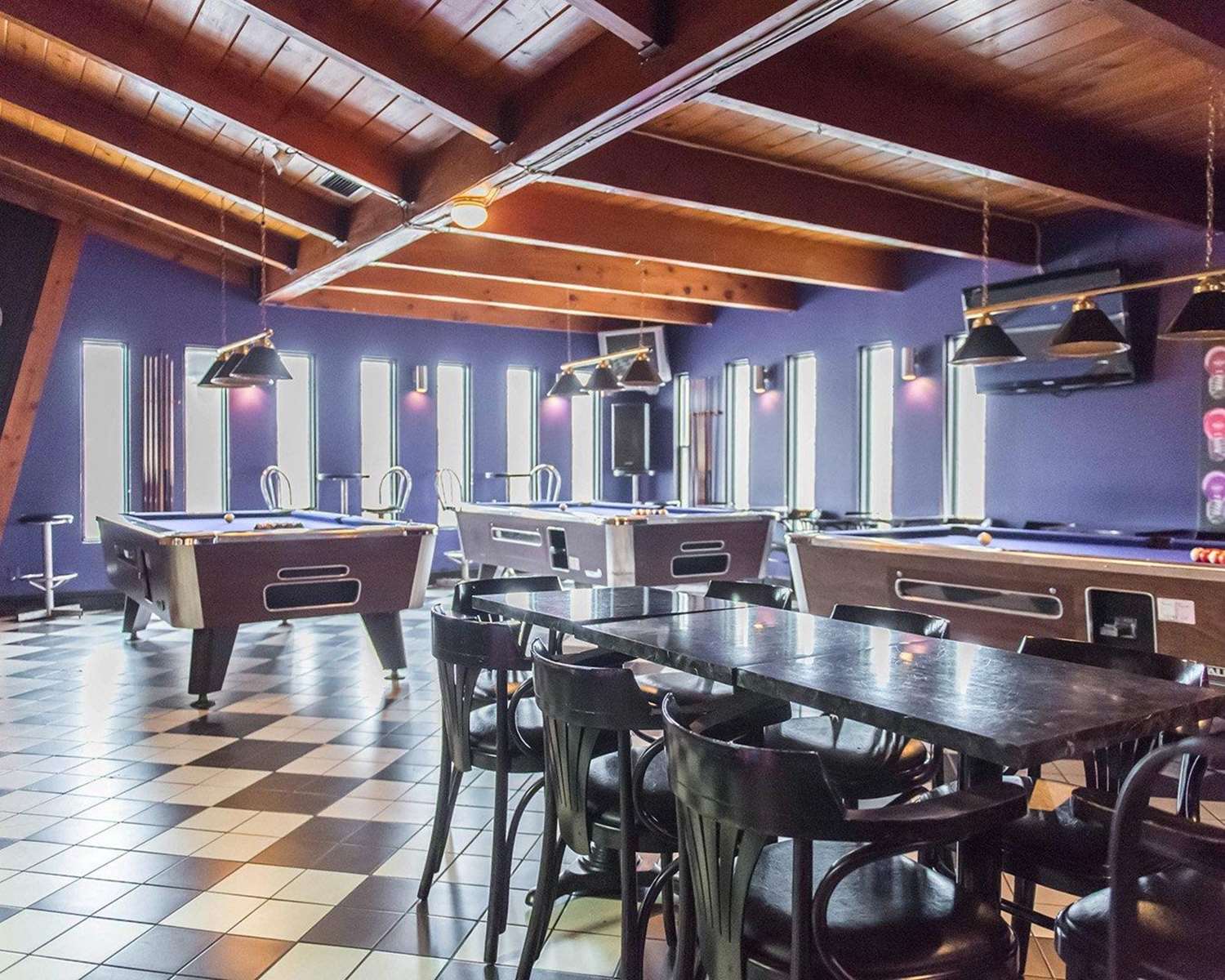 restaurant cafeteria