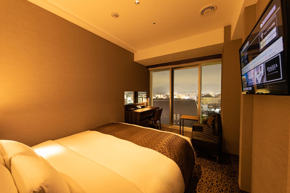 Economy, Moderate, Queen Bed