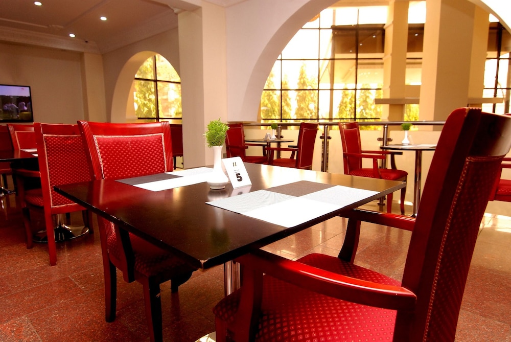 Stonehedge Hotel 34/50