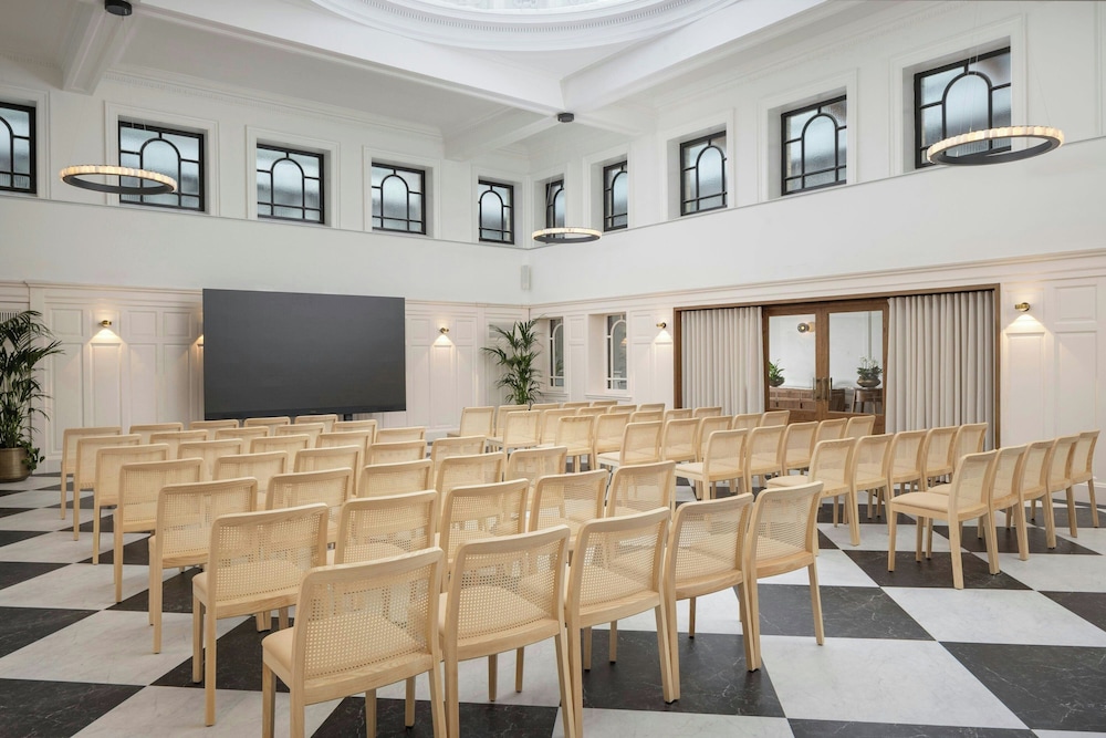 AC Hotel by Marriott Glasgow 40/50