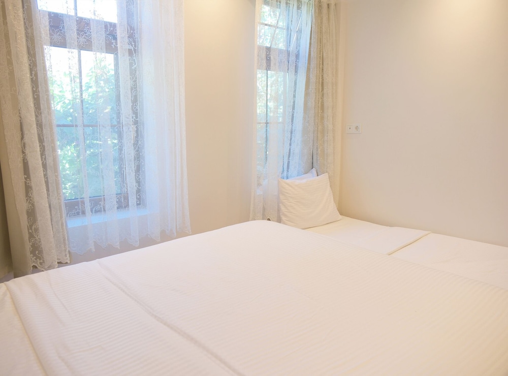 غرفة كلاسيكية ثلاثية مع أريكة، Hotel Katina 6/10