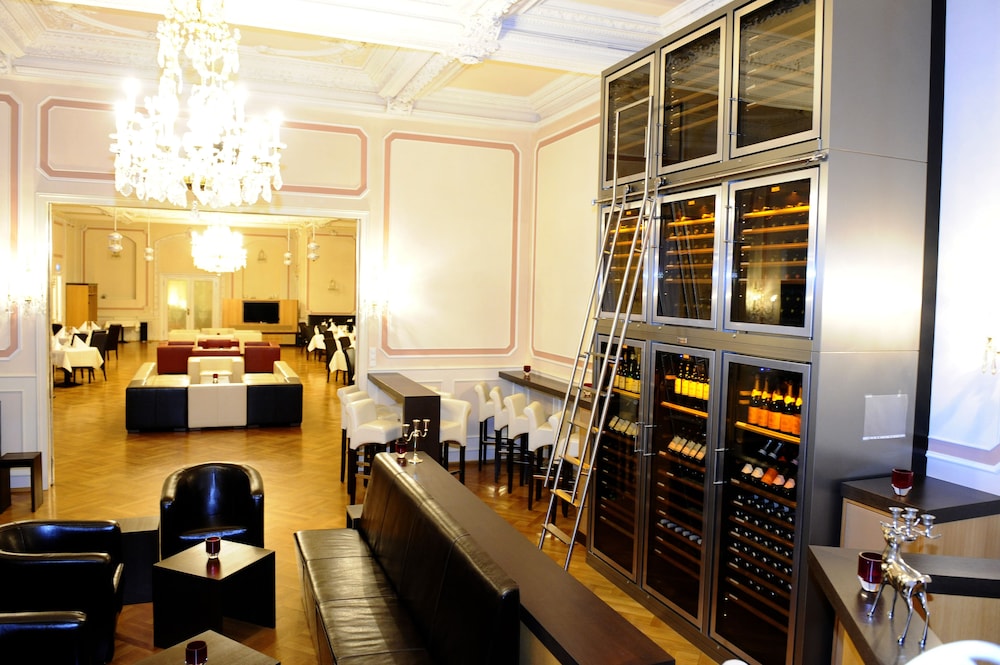 Heliopark Bad Hotel zum Hirsch 48/55
