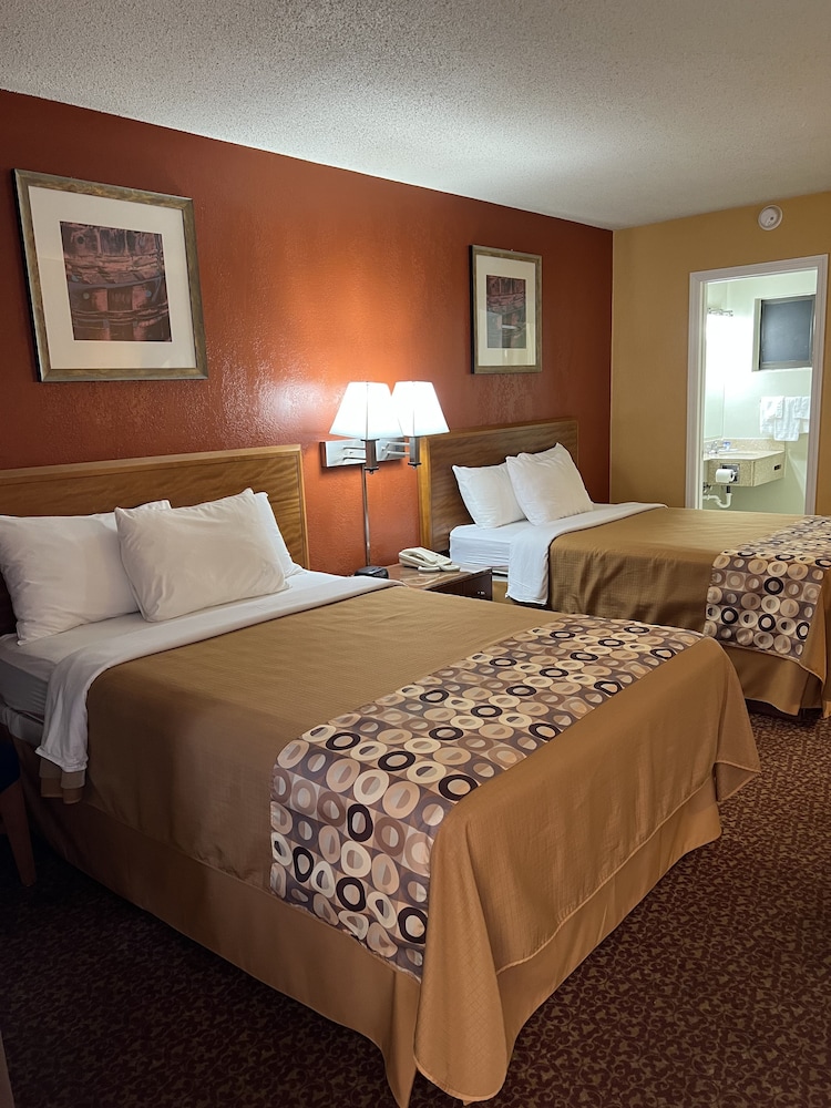Executive Inn Schenectady 11/25
