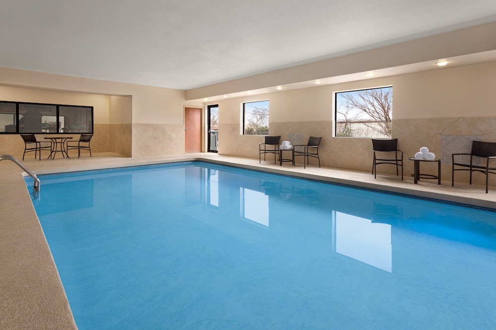 swimming pool spa