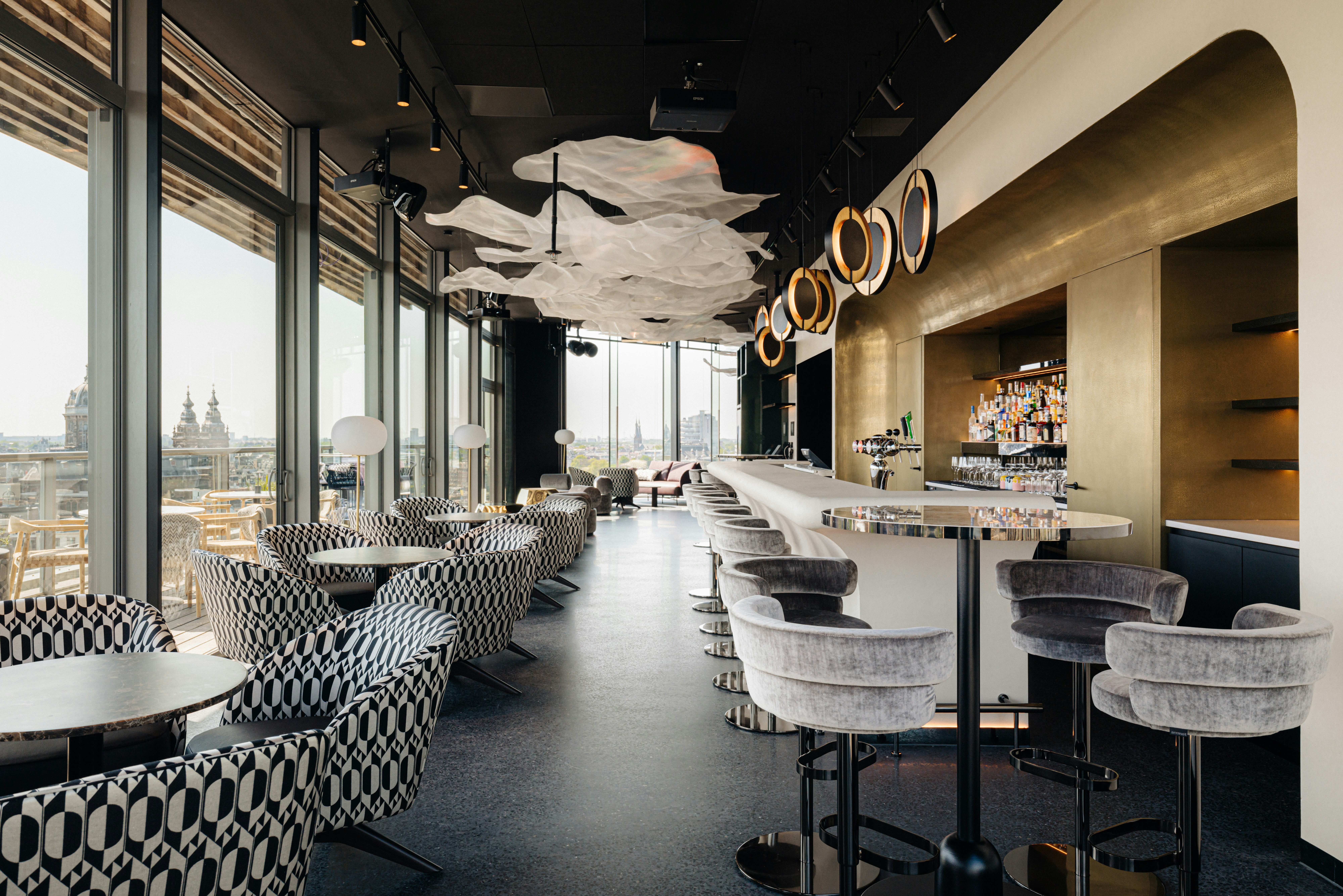 Doubletree By Hilton Amsterdam Centraal Station 61/88