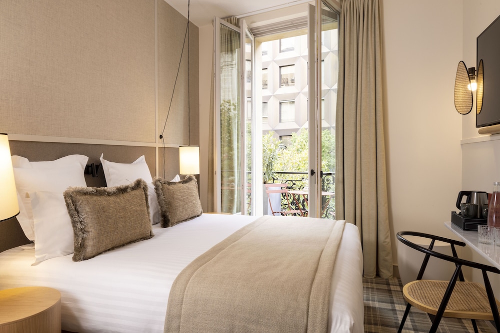 ROOM, DOUBLE BED, BALCONY