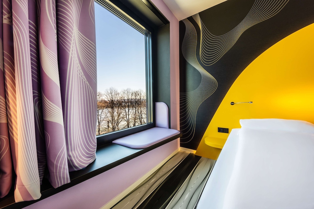 Prize by Radisson, Bonn City 11/50