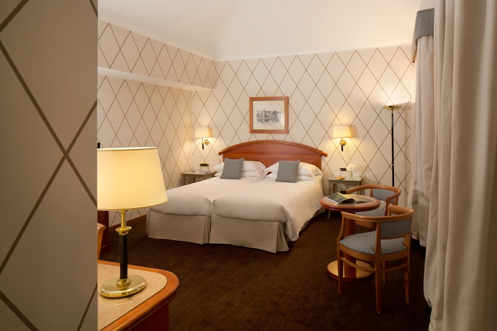 Starhotels Majestic 6/52