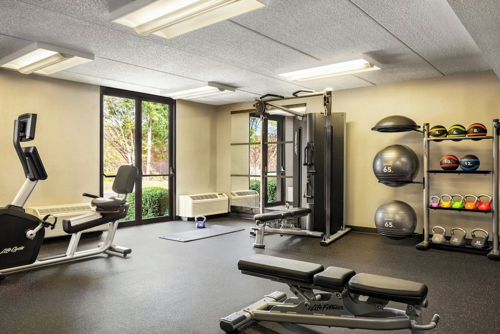Courtyard by Marriott Atlanta Northlake 18/50