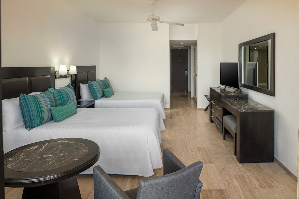 غرفة قياسية بسريرين مزدوجين بإطلالة على المسبح، El Cid Castilla Beach Hotel 10/10