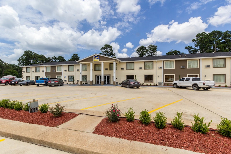 Scottish Inn and Suites Tomball TX 18/24