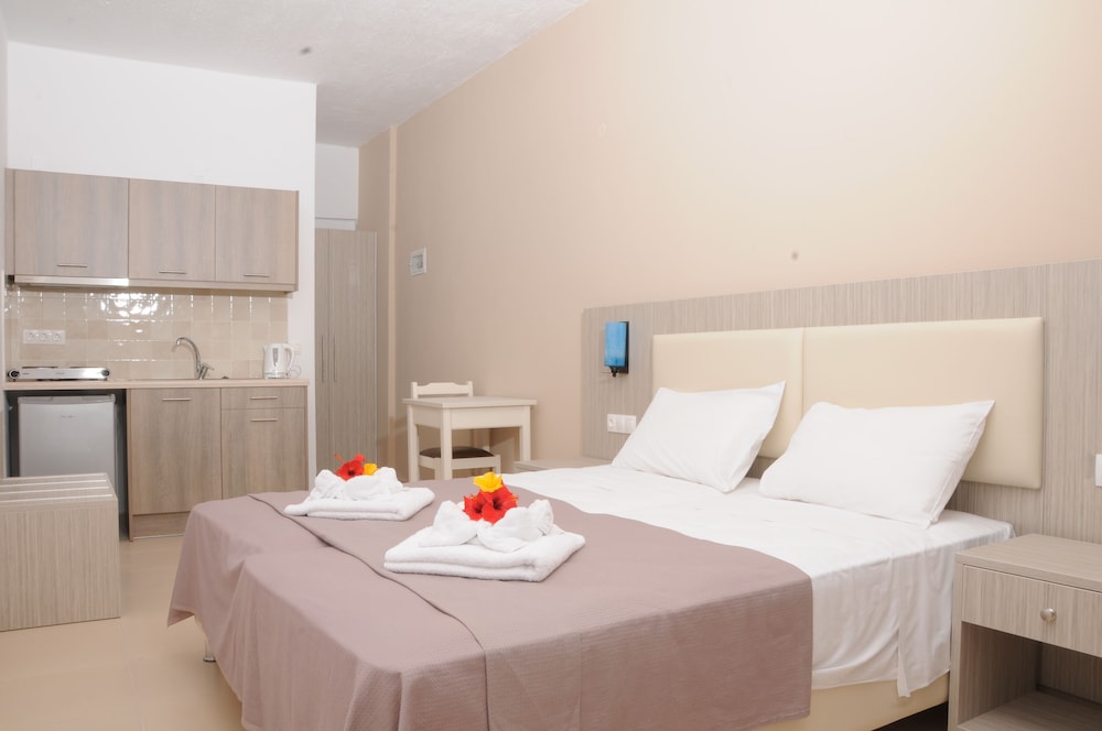 Mastorakis Hotel 30/69