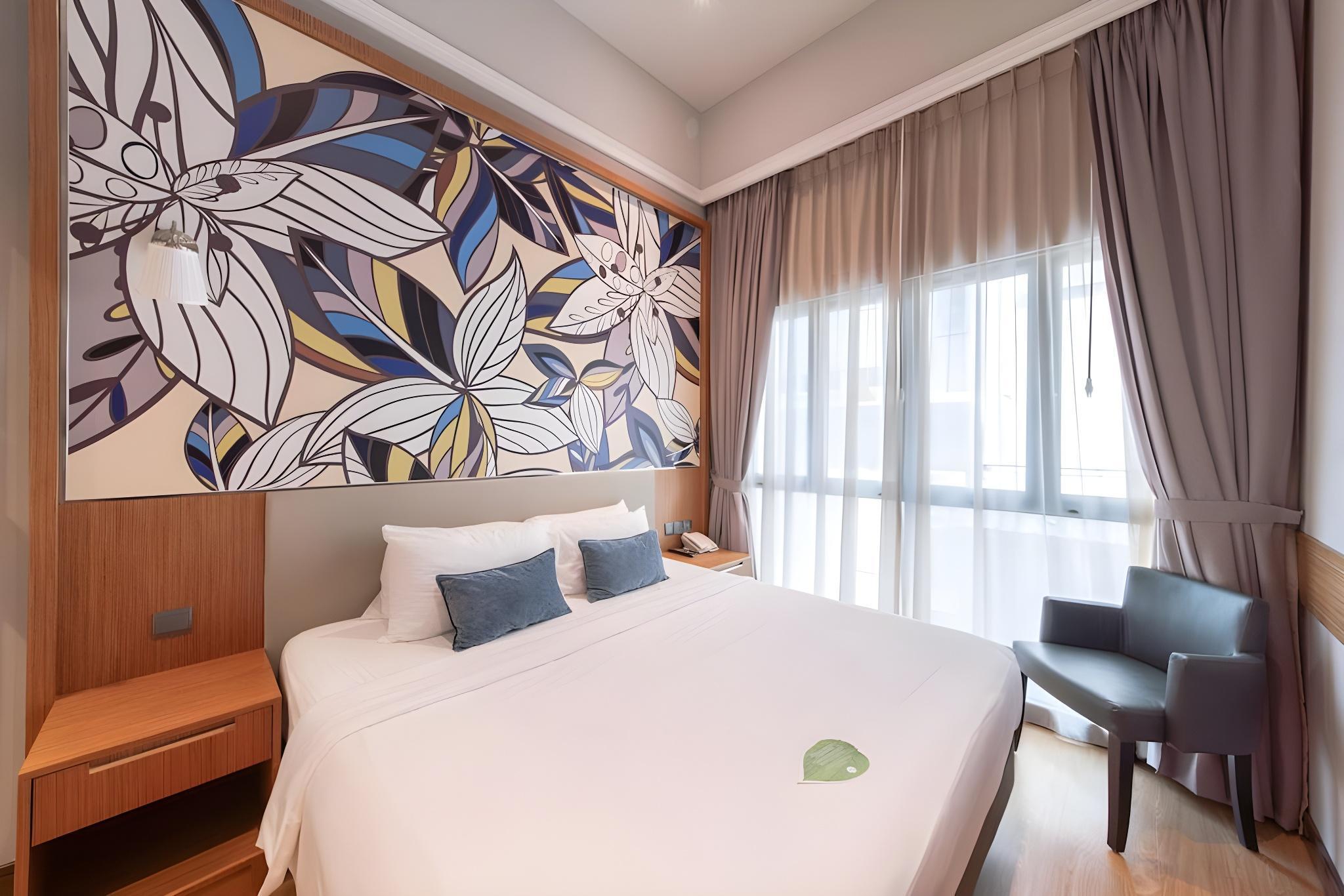 Bluewaters Pods 38 Hongkong St 19/40