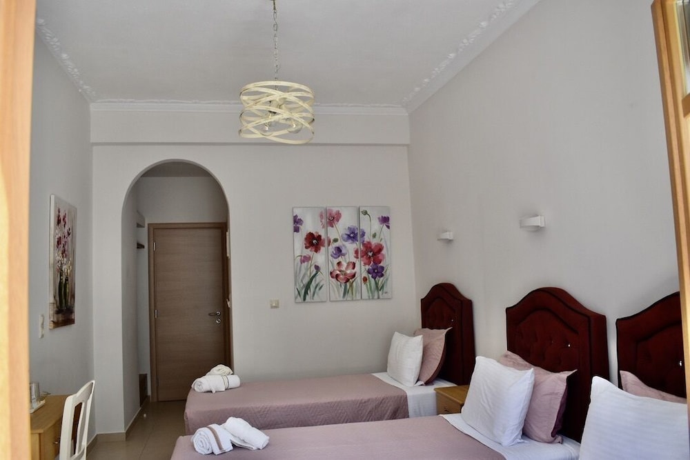 Minoa Hotel 15/50