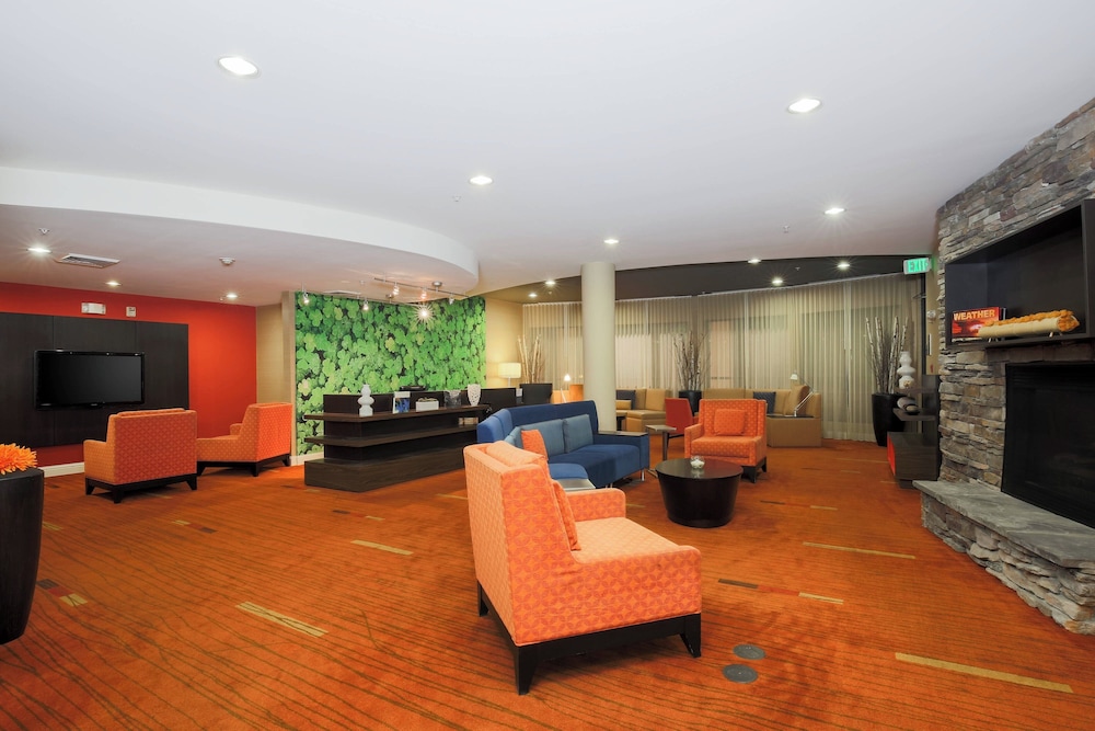 Courtyard By Marriott Chico 62/66