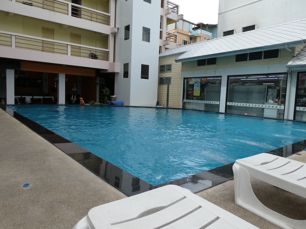 Mango Lagoon Place 48/50