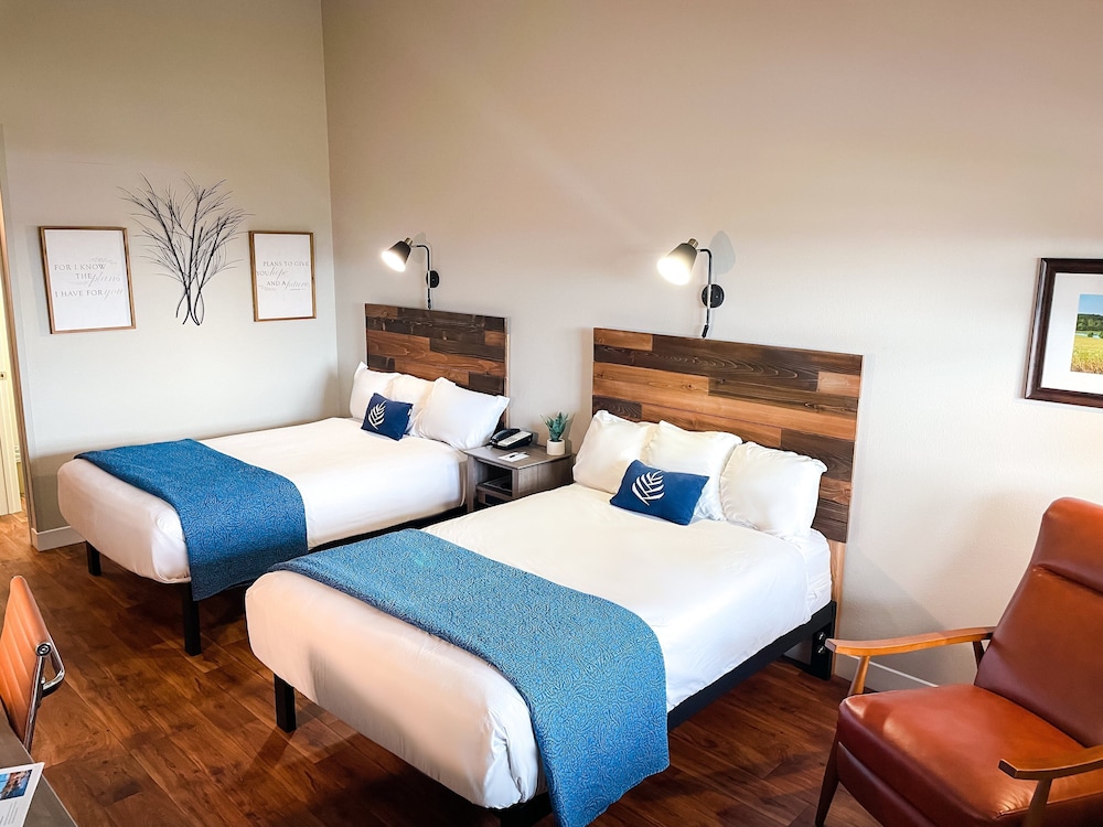 PINEMARK Inn Suites Events 12/50