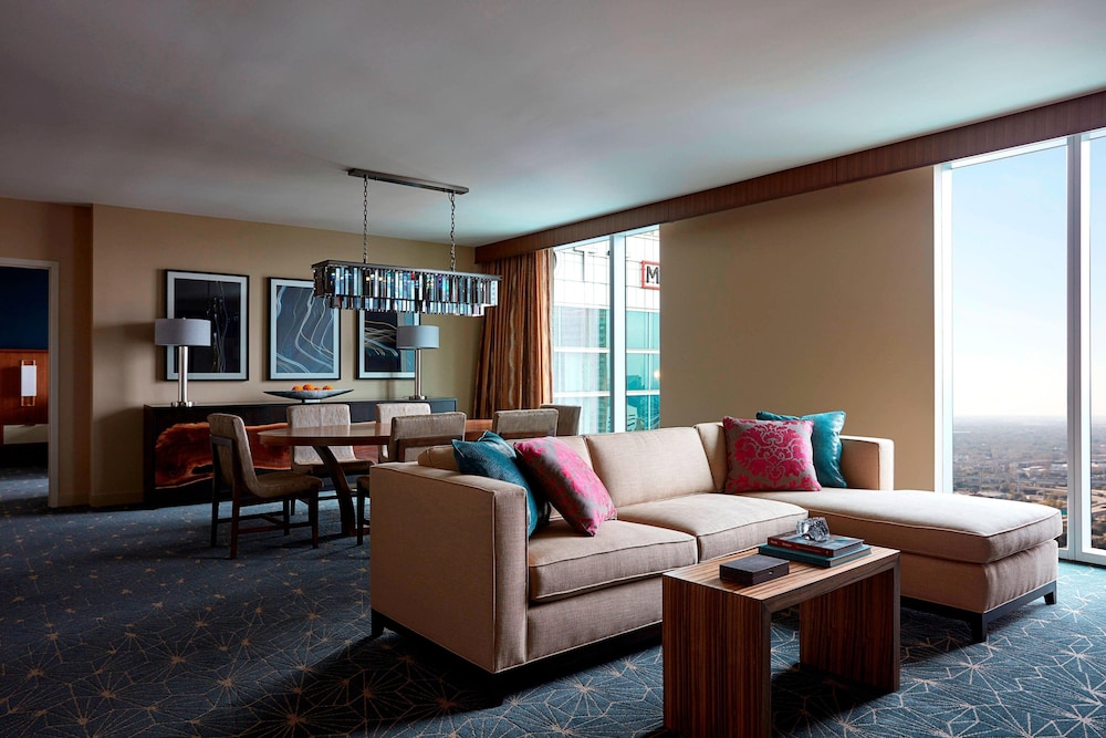 MARRIOTT MARQUIS HOUSTON 40/65