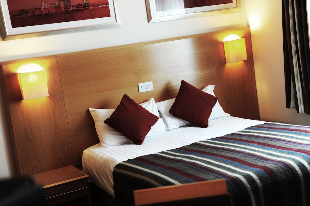 Village Hotel Hull 17/61