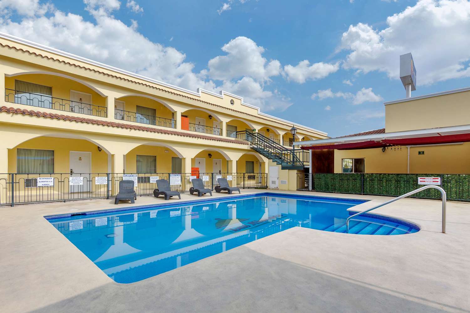 Comfort Inn Monclova 9/31