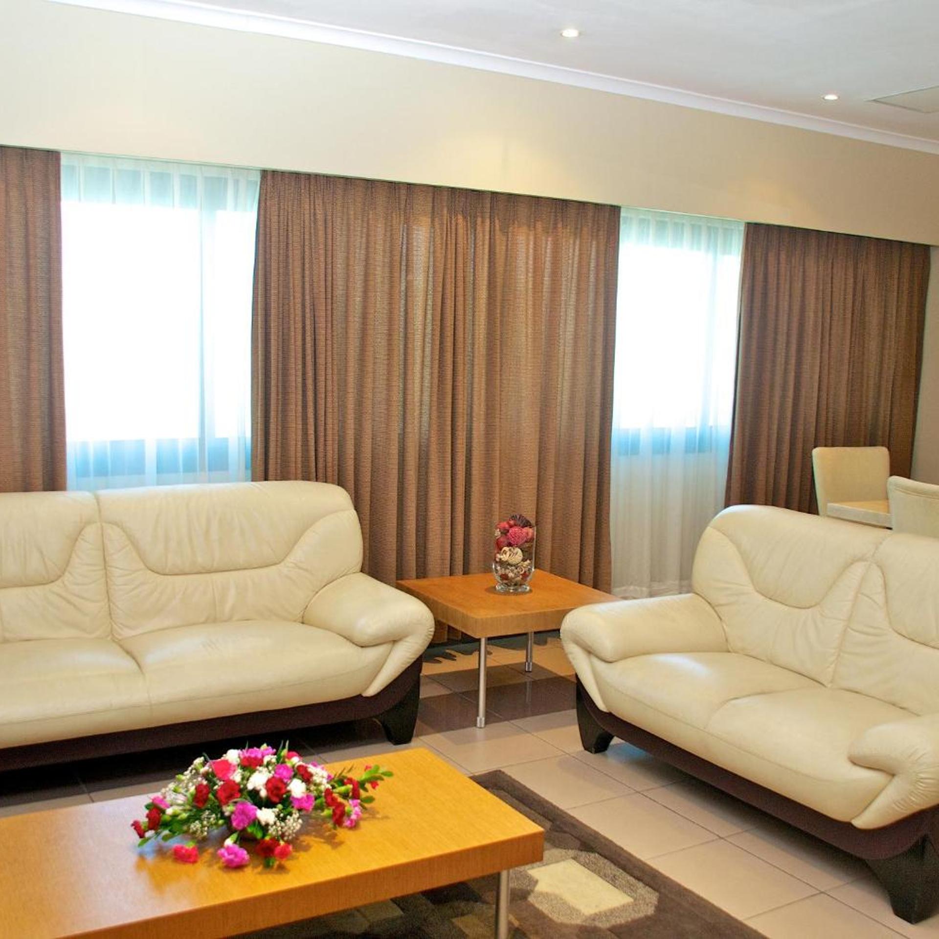 EXECUTIVE, SUITE