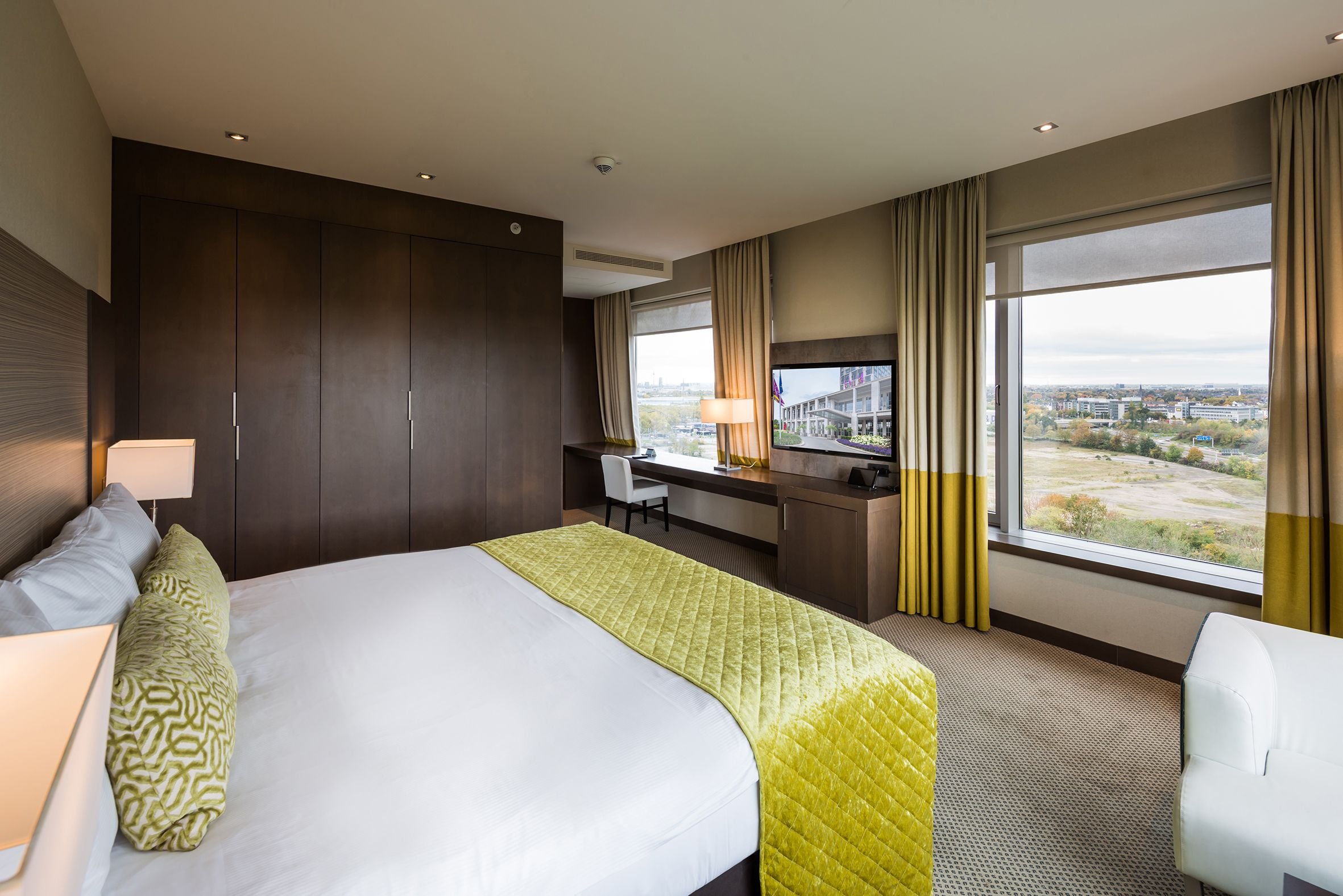 COMFORT, PANORAMIC VIEW