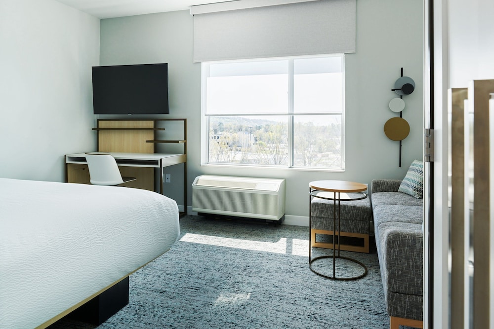 TownePlace Suites by Marriott Hixson 9/40