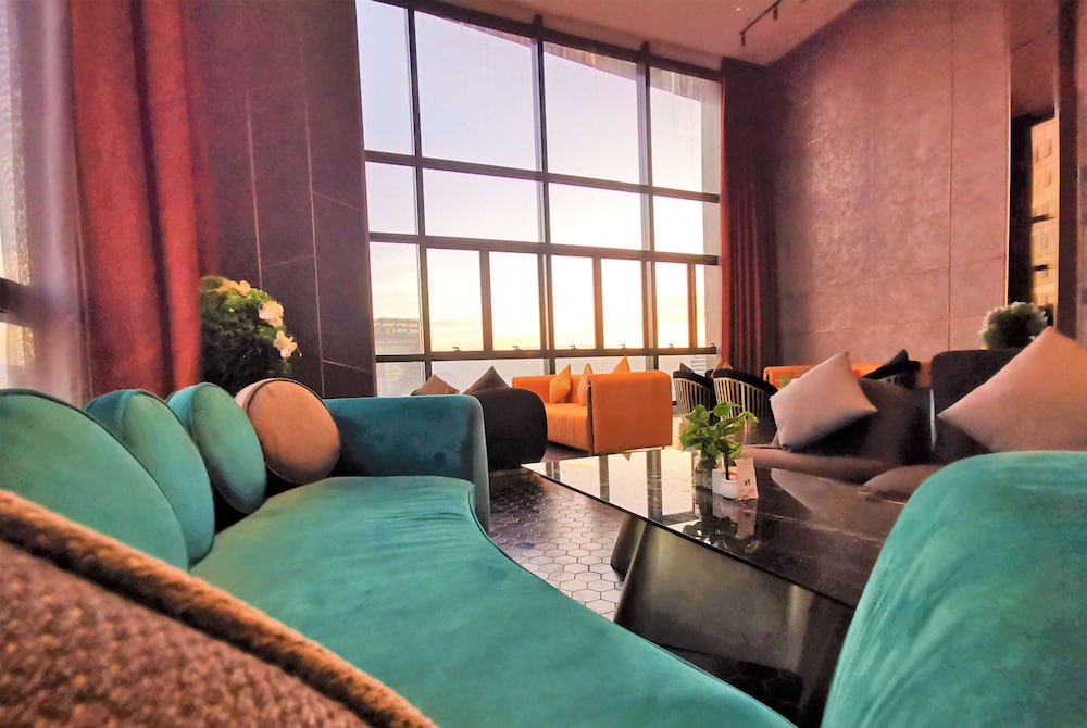 Wyndham Suites KLCC 24/47