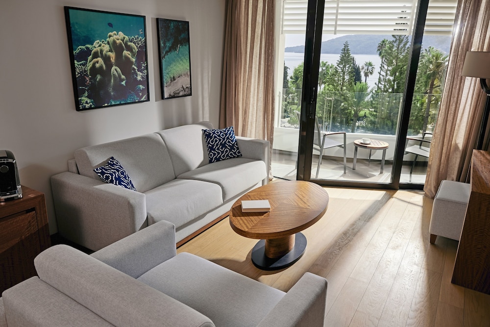 TUI BLUE Grand Azur 26/50