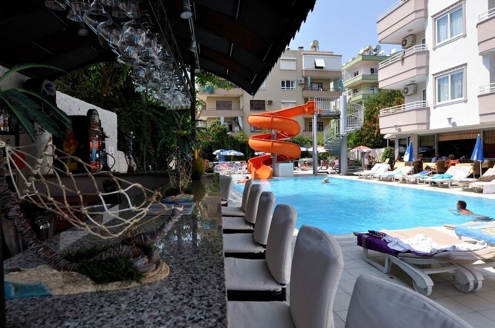 Sealine Hotel 20/22
