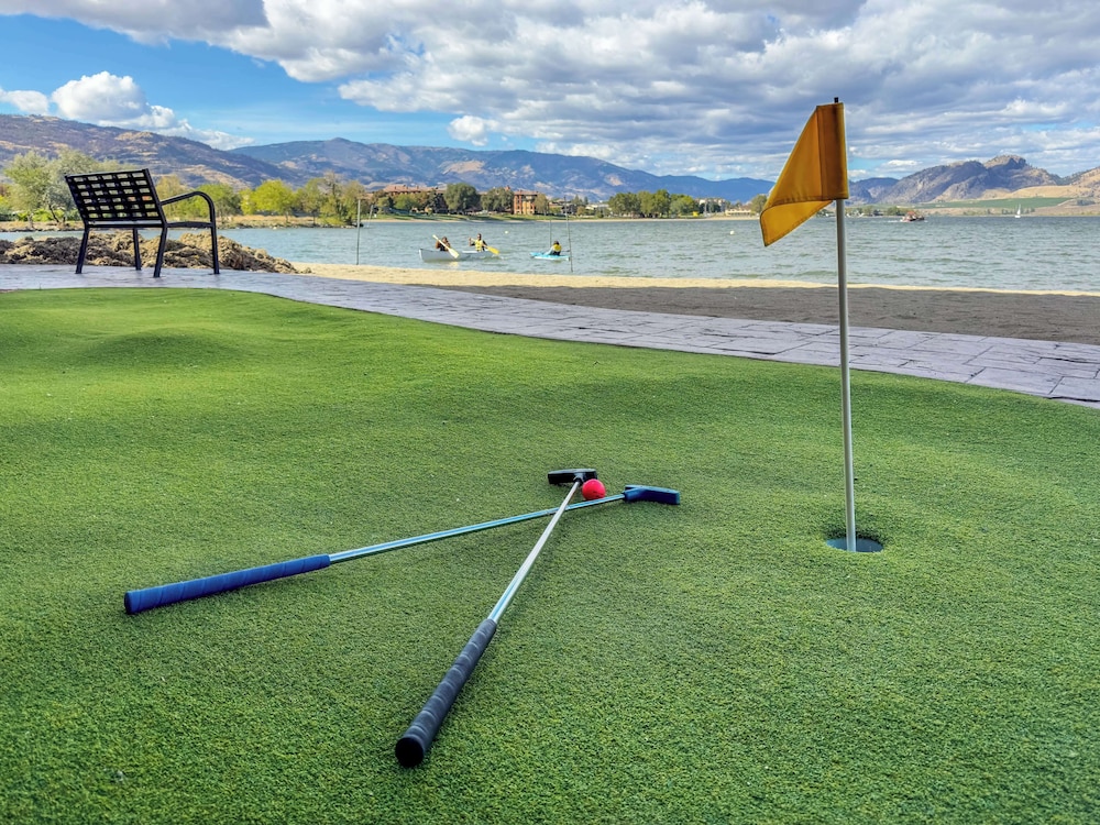 Coast Osoyoos Beach Hotel 27/50