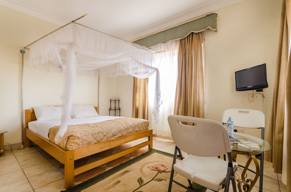 Victoria Travel Hotel 11/50