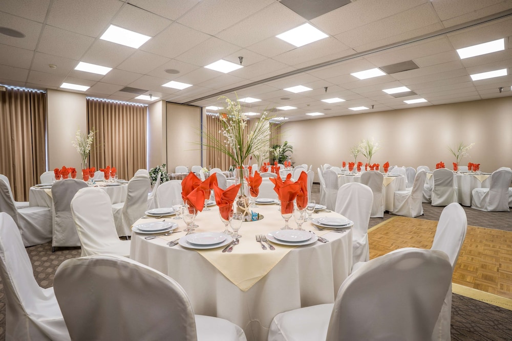 Grand Hotel Ocean City Oceanfront 44/63