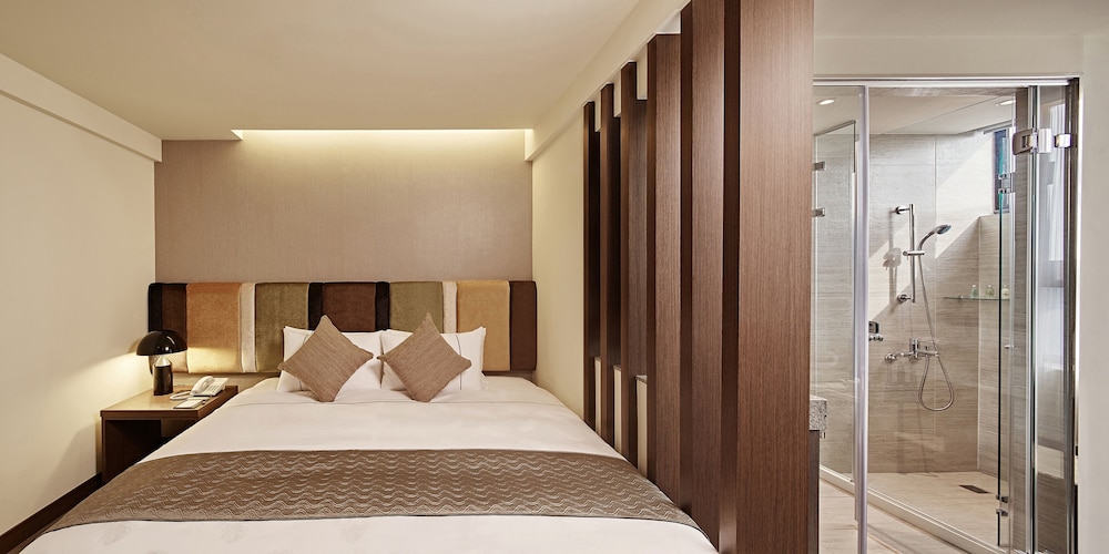 STANDARD, KING BED