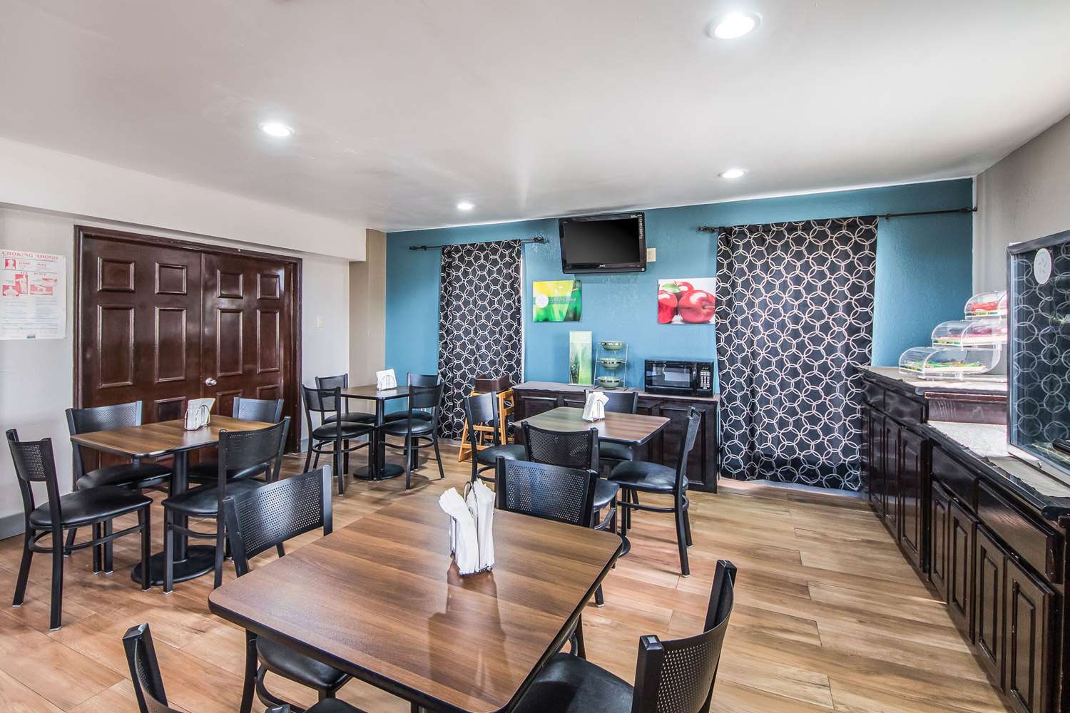 Quality Inn Near Medical Center 13/19